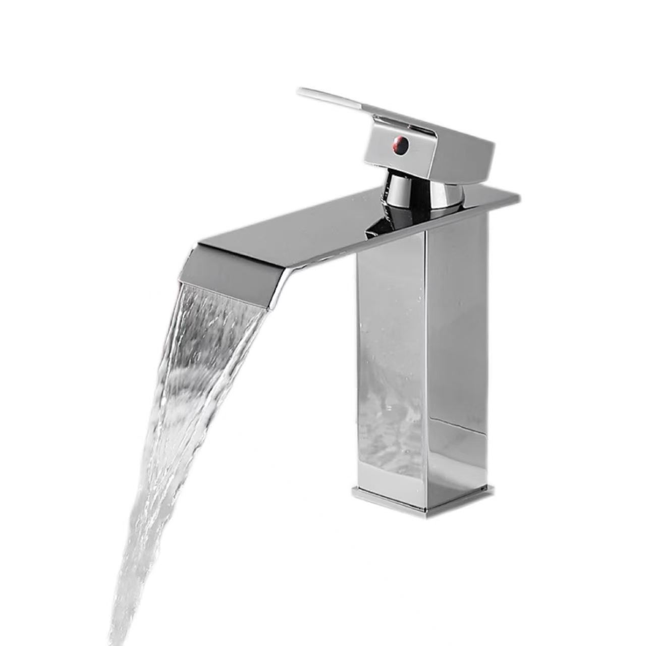 Mathithi Amadzi Otentha ndi Ozizira a Chrome-Plated Flat-Spout Waterfaucet